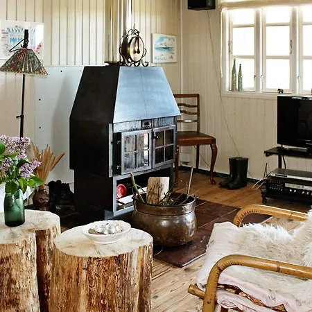 Two-bedroom Holiday In 12 Vakantiehuis Fanø